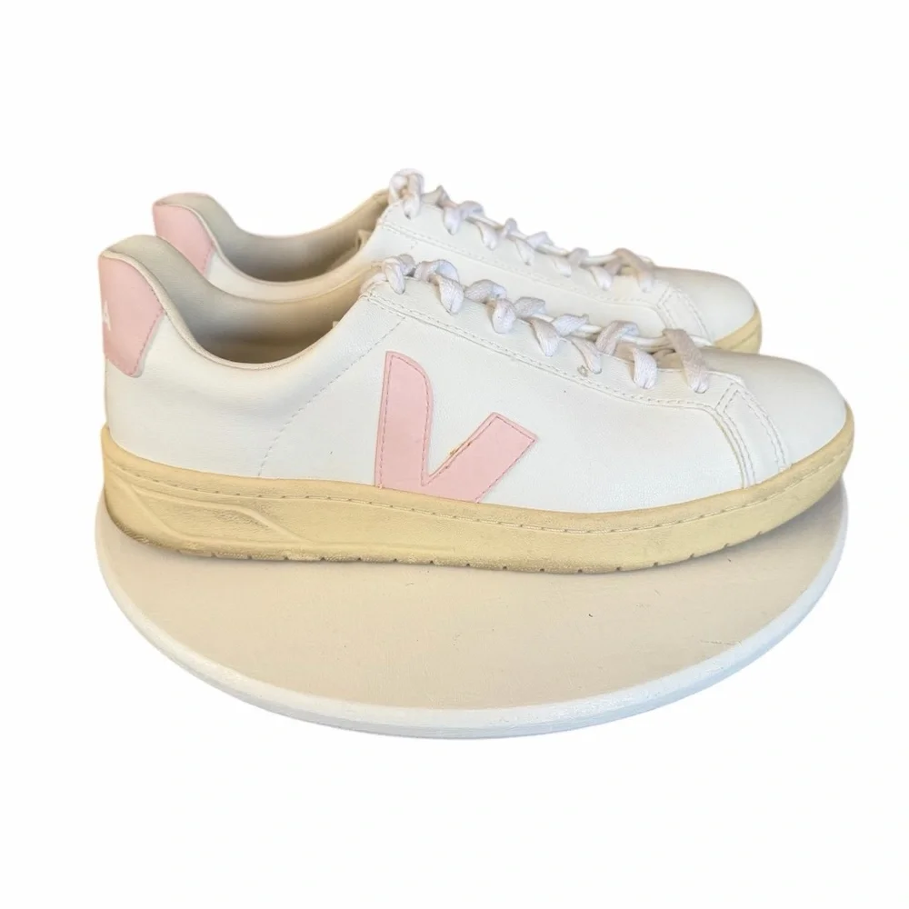 Veja Campo Sneaker Pink/White Esplar Leather Women's Size 40 (US 9) EUC!